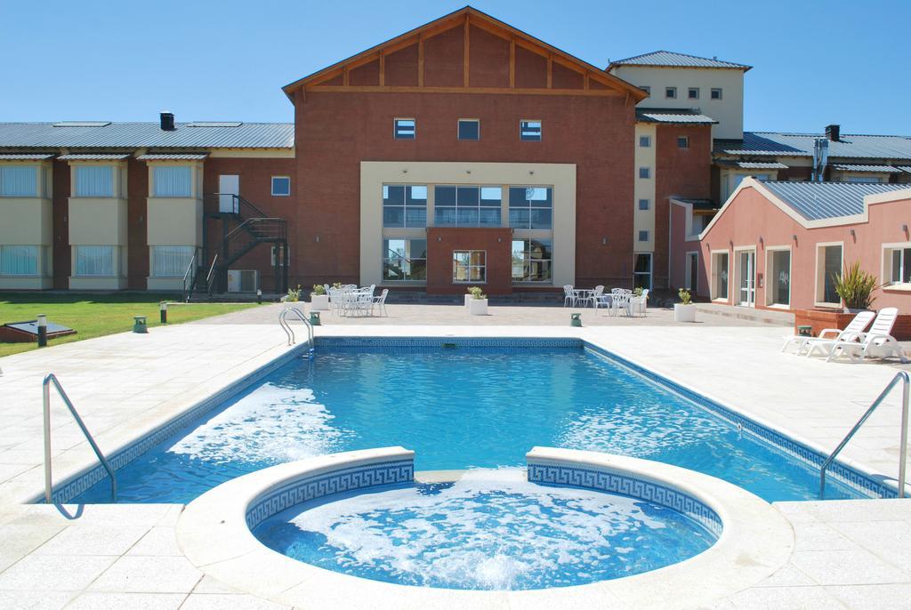 Antu Malal Hotel Plaza Huincul Exterior foto