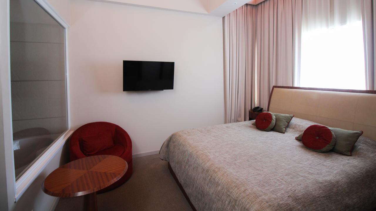 Antu Malal Hotel Plaza Huincul Exterior foto