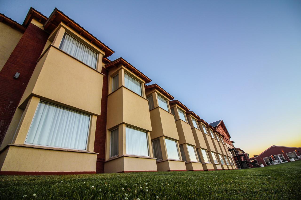 Antu Malal Hotel Plaza Huincul Exterior foto