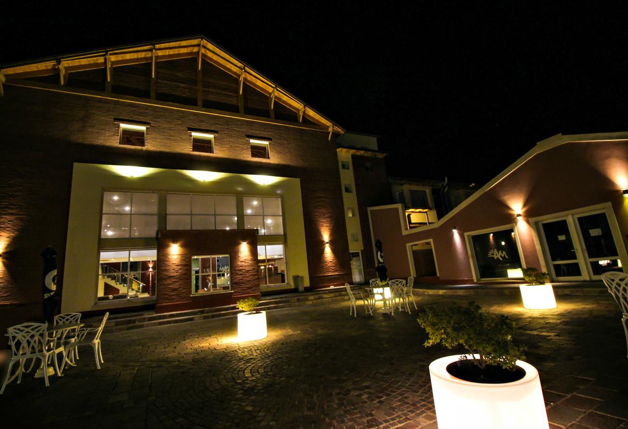 Antu Malal Hotel Plaza Huincul Exterior foto