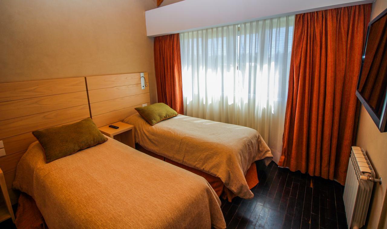 Antu Malal Hotel Plaza Huincul Exterior foto